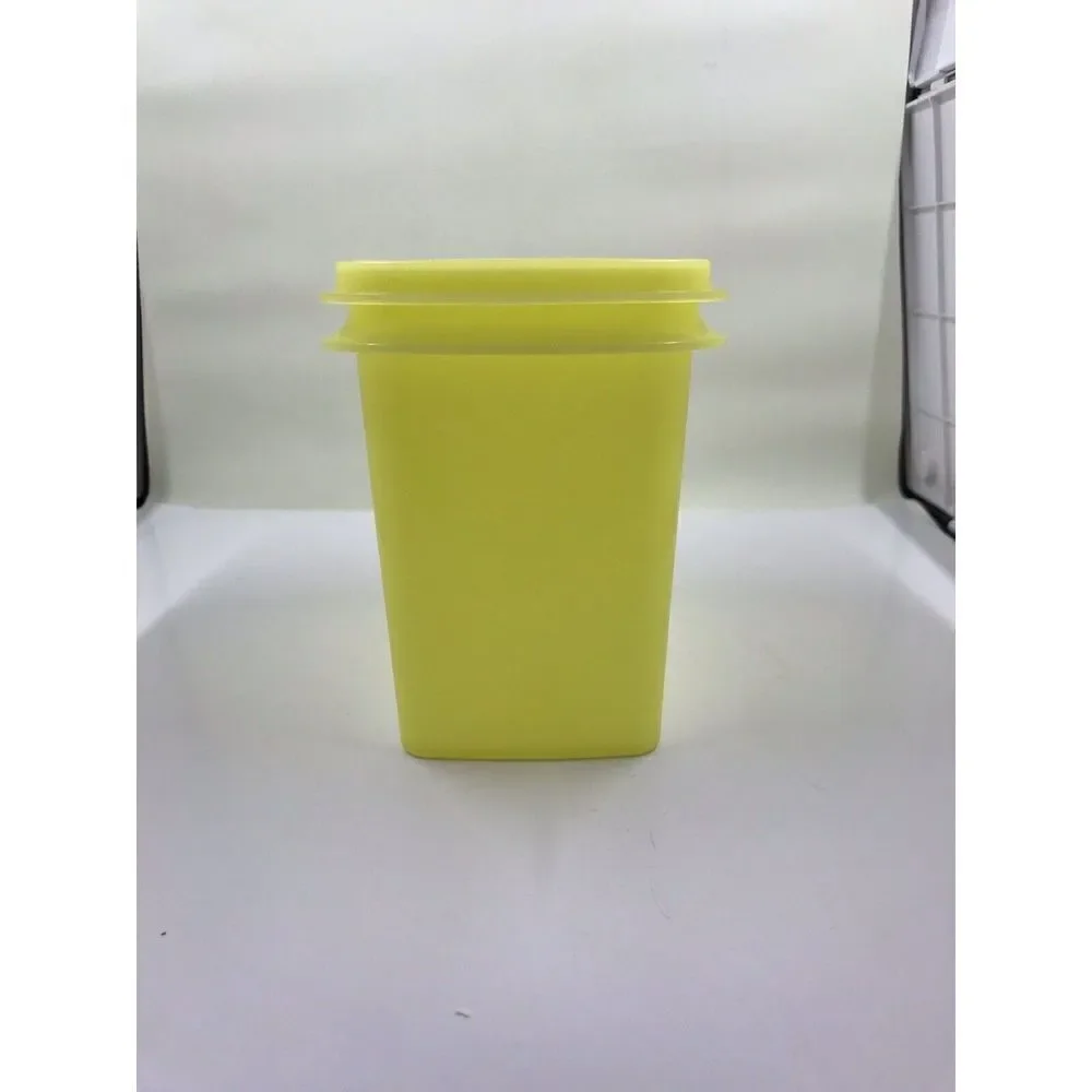 Tupperware 1243-3 Yellow Shelf Saver 2 Storage Containers With Lids Vintage